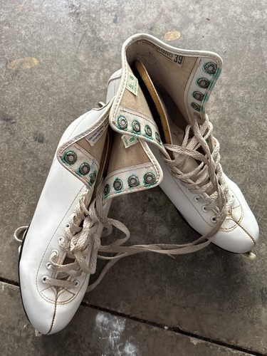 Vintage Katarina Ultra Ice White Figure Skates - Used Pair - photo 4