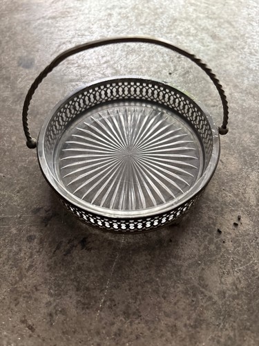 VINTAGE SILVER PLATE ON NICKEL BASKET FOR NUTS CANDY CRYSTAL - photo 2