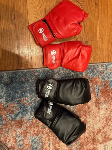 Series-8 Fitness Adult Boxing Gloves Red & Black BNWT