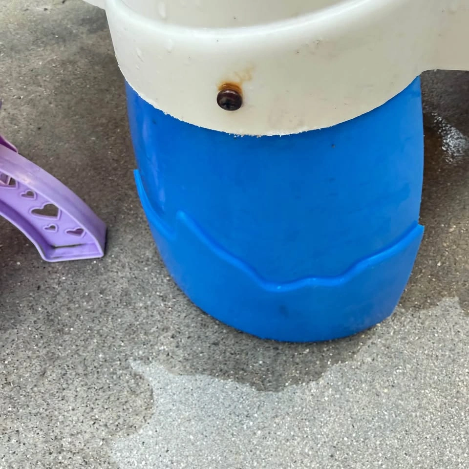 Little Tykes water table and chair - photo 5