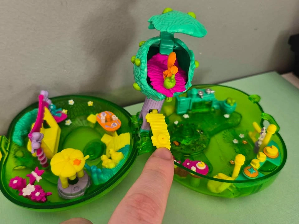 Vintage Polly Pocket Fruit Surprise Compacts - photo 3