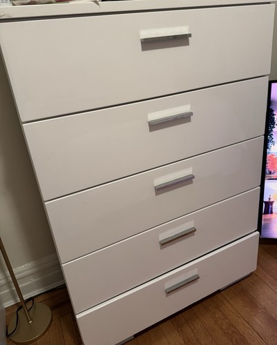 White 5-Drawer Chest of Drawers Dresser, Silver Tone Handles - photo 2