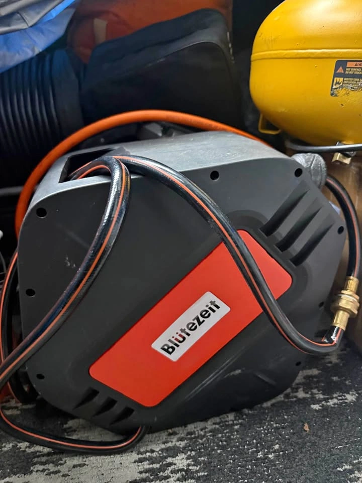 Blütezeit Retractable Garden Hose Reel