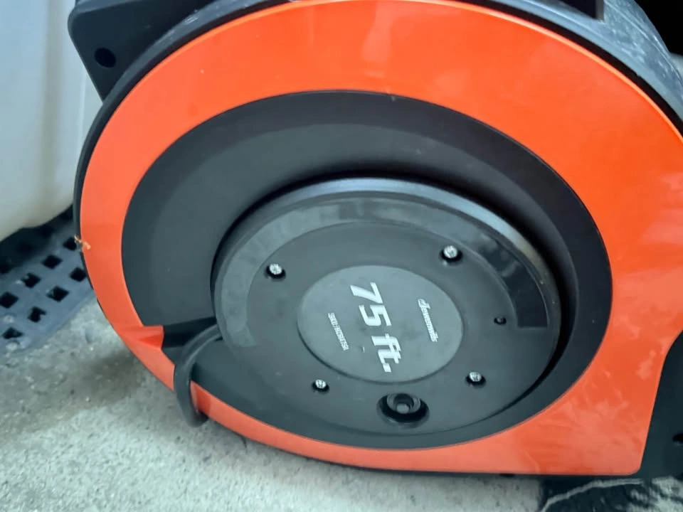 Dewenwils 75 ft. Retractable Extension Cord Reel - photo 2