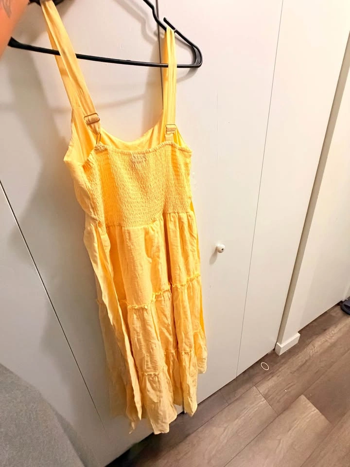 Yellow dress - photo 2