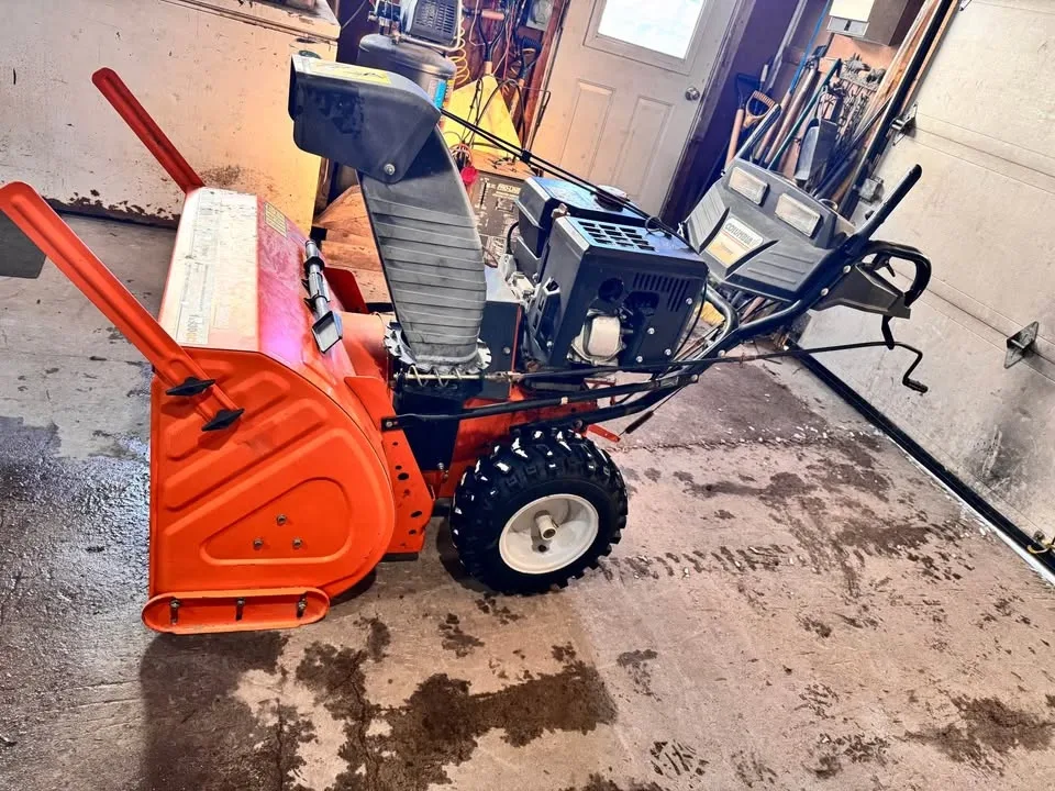Columbia Snowblower - photo 3