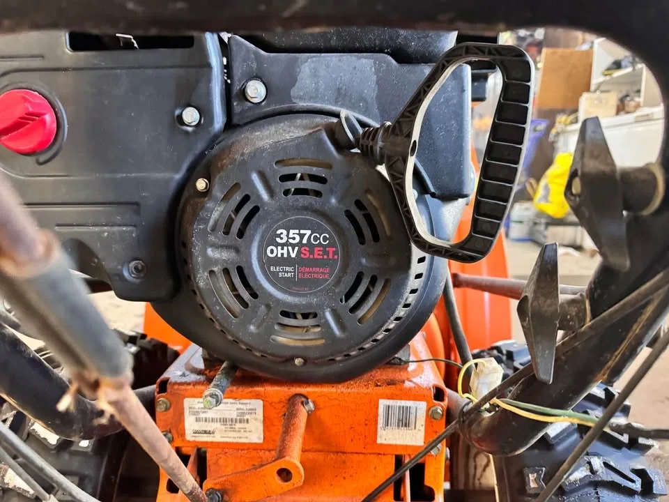 Columbia Snowblower - photo 4