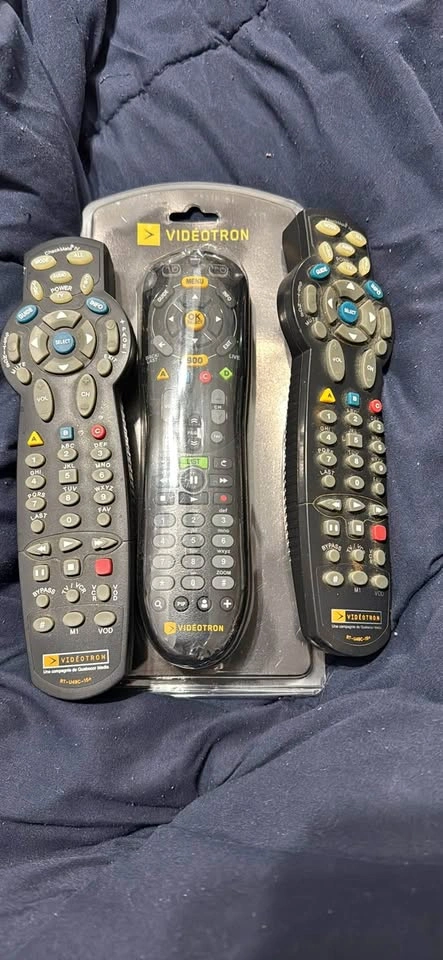 3 Videotron remotes