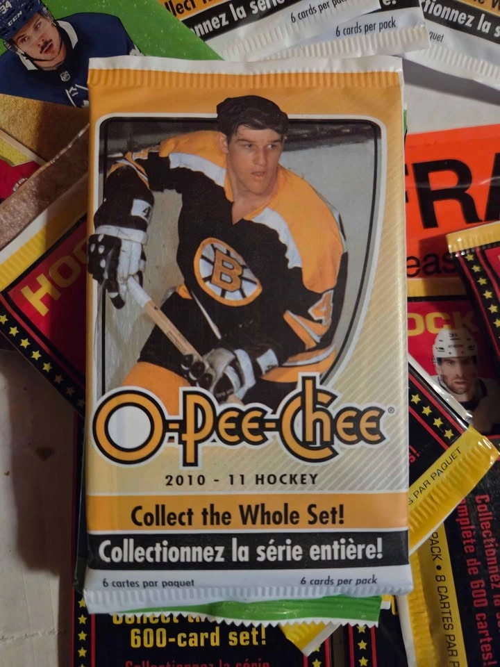 O-Pee-Chee and Upper Deck Hockey Card Packs - photo 4