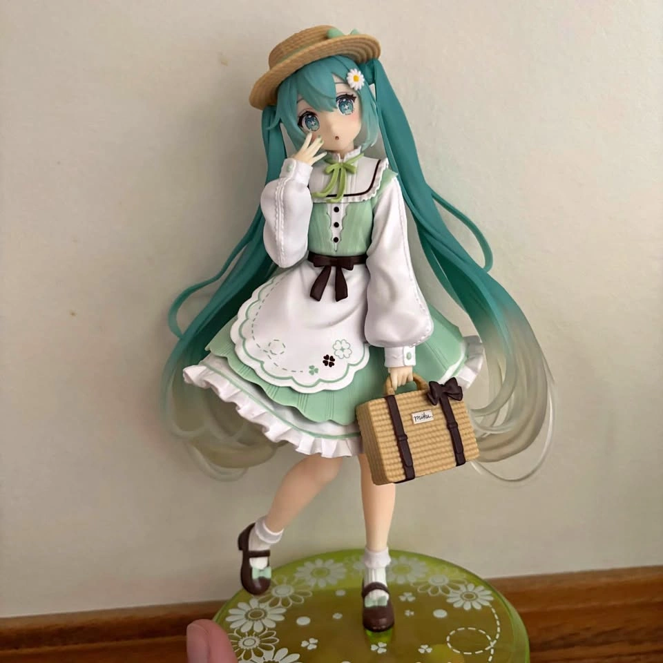 Miku figure