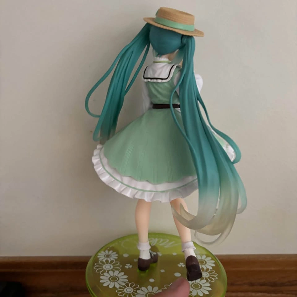 Miku figure - photo 3