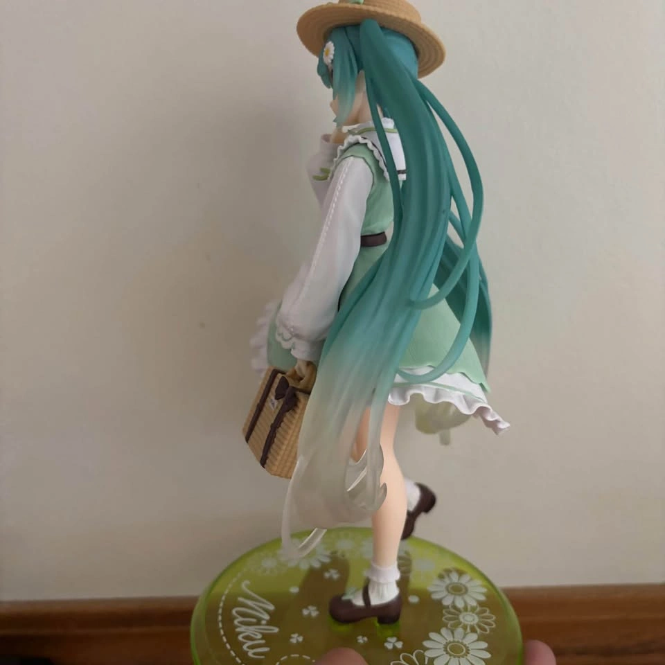 Miku figure - photo 4
