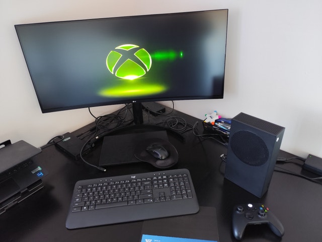 Xbox Series S 1TB w/games - photo 2