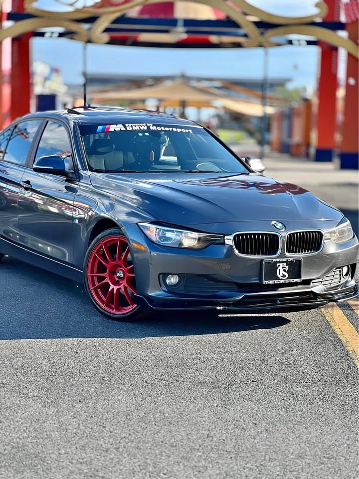 2013 BMW 3 Series · 320i xDrive Sedan 4D