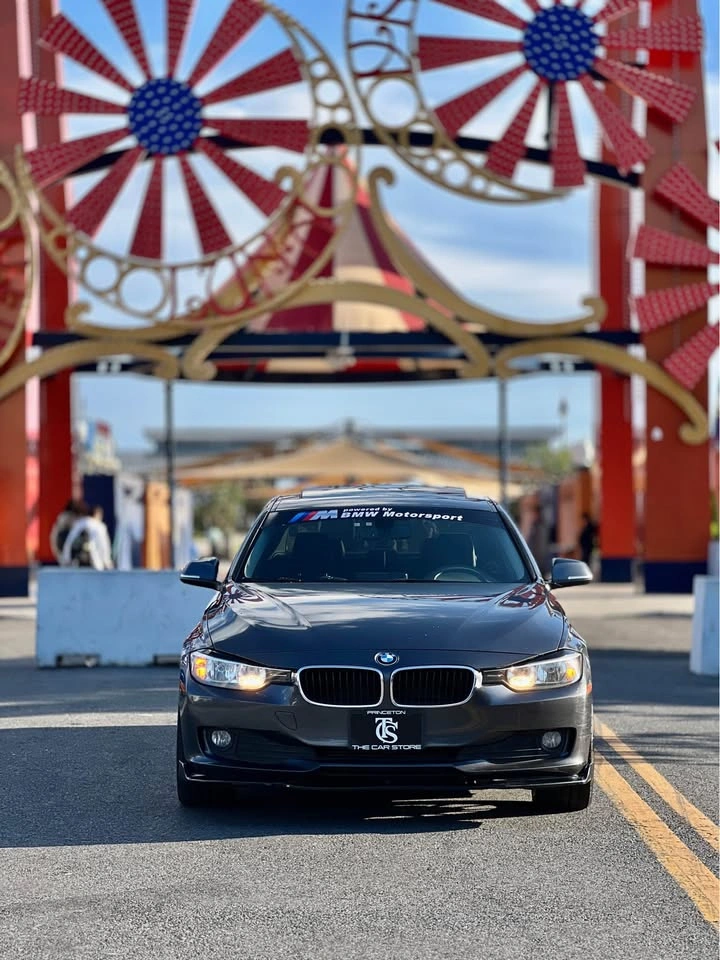 2013 BMW 3 Series · 320i xDrive Sedan 4D - photo 3