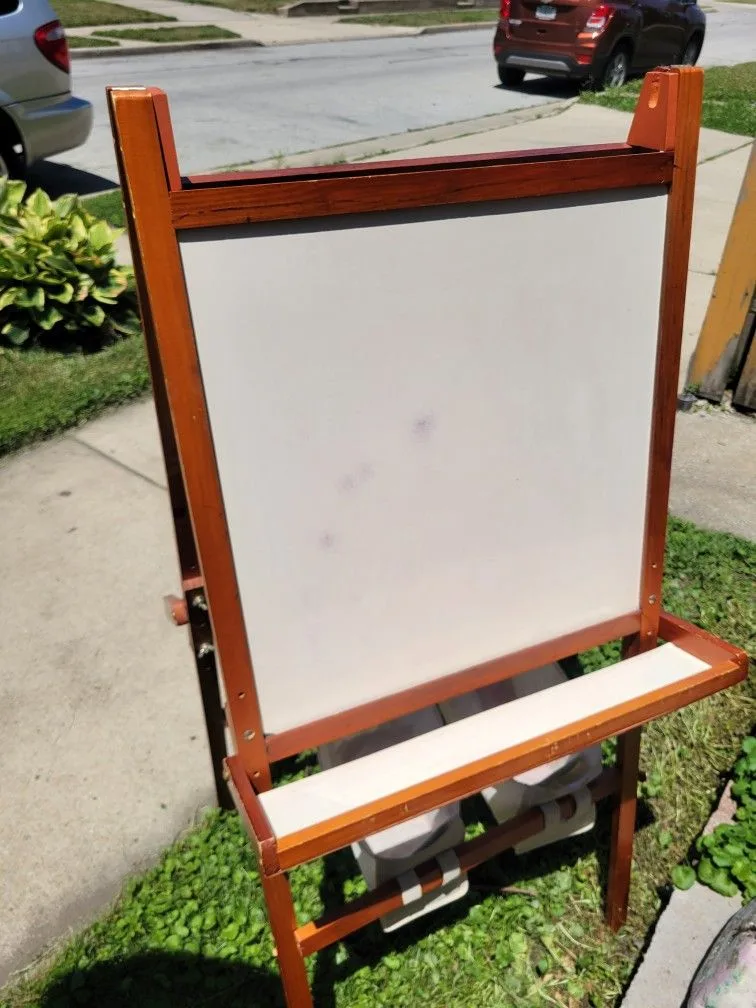 Marker/Chalk Easel
