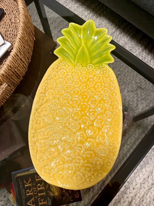 Ceramic Pineapple Shaped Serving Tray / Decor Piece – 14.5"