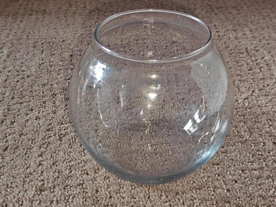 Clear Glass Round Bowl - Small - 5" (H) x 3-1/2" (Top Diameter)