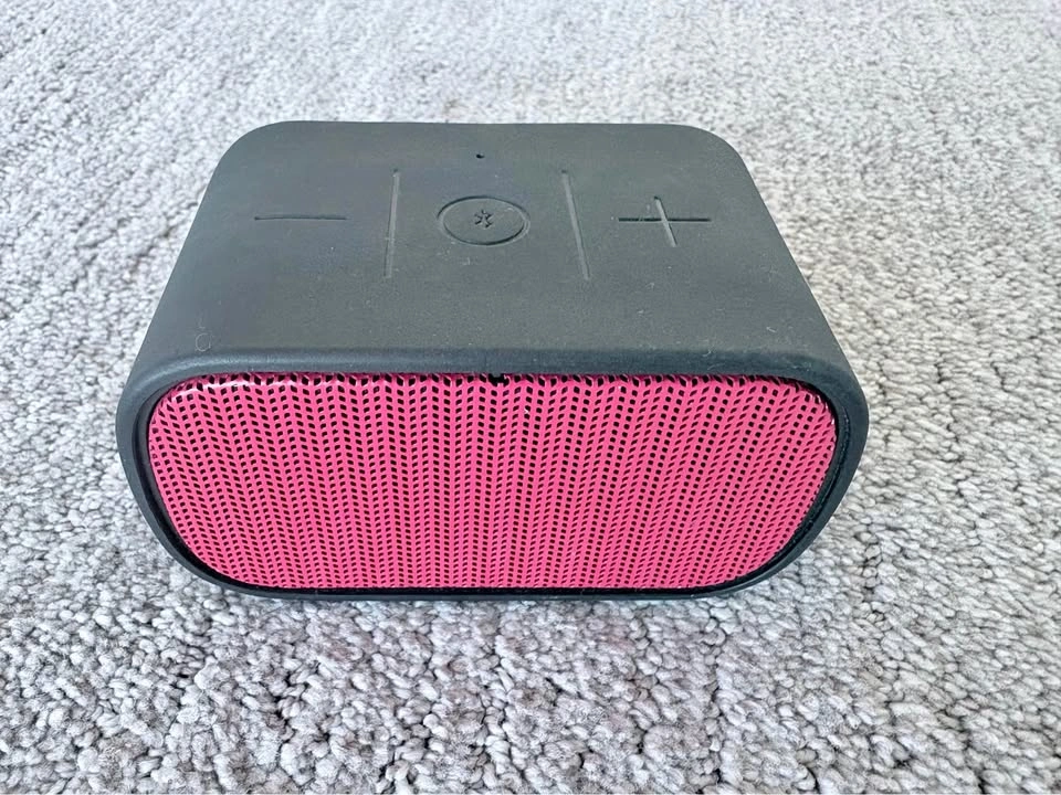 Logitech X300 Mobile Wireless Bluetooth Speaker - Pink/Black