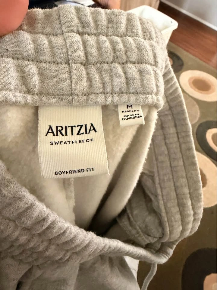 Aritzia Sweatfleece Boyfriend Fit Sweatpants - Grey - photo 3