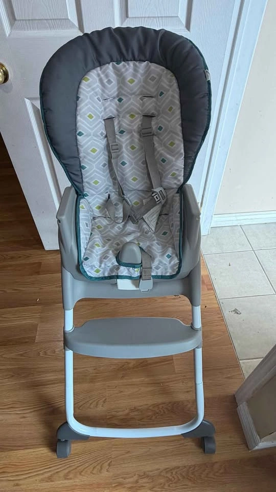 Moving Sale - Ingenuity 3in1 high chair - photo 2