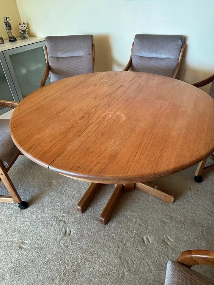 Solid Oak Extendable Dining Table + 6 Caster Armchairs - photo 2