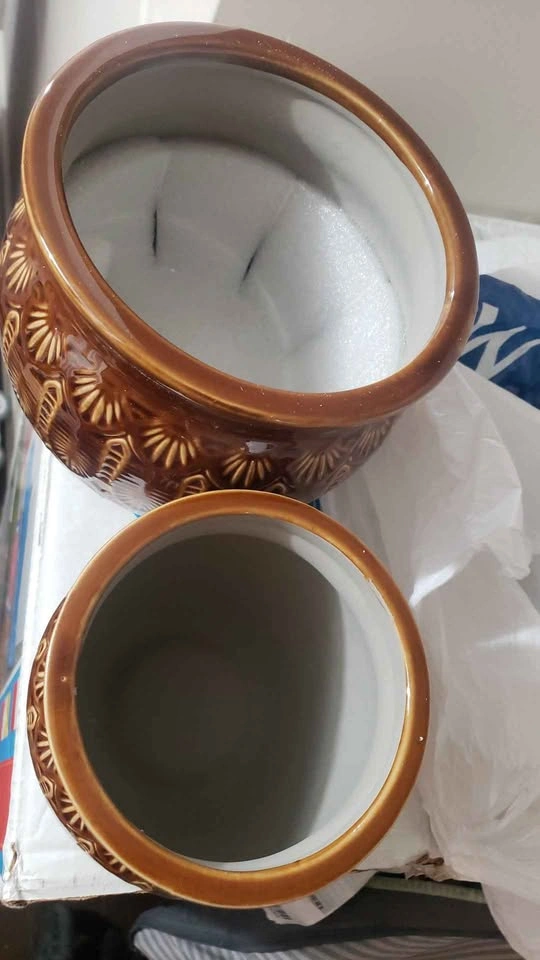 Moving sale - Ceramic Indoor/Outdoor Weave Planters set of 2 - photo 4