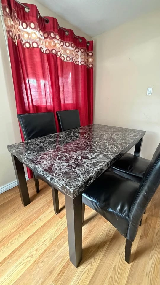 Moving sale - JYSK 4 seater Dining Table - photo 2