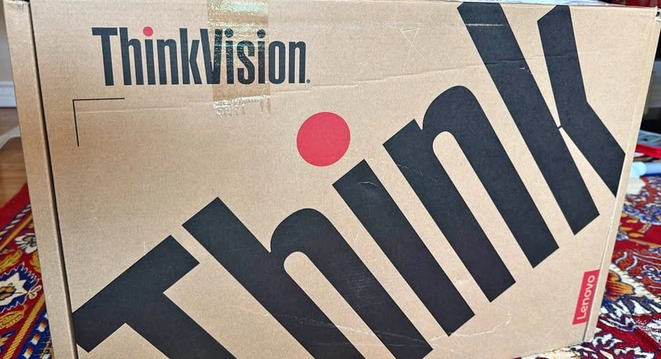 Moving sale - Thinkvision flat panel monitor
