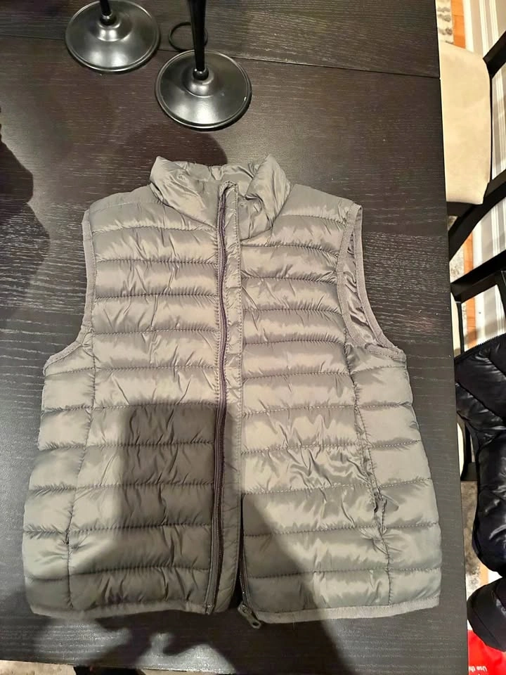 Kids Vest size XS 4/5