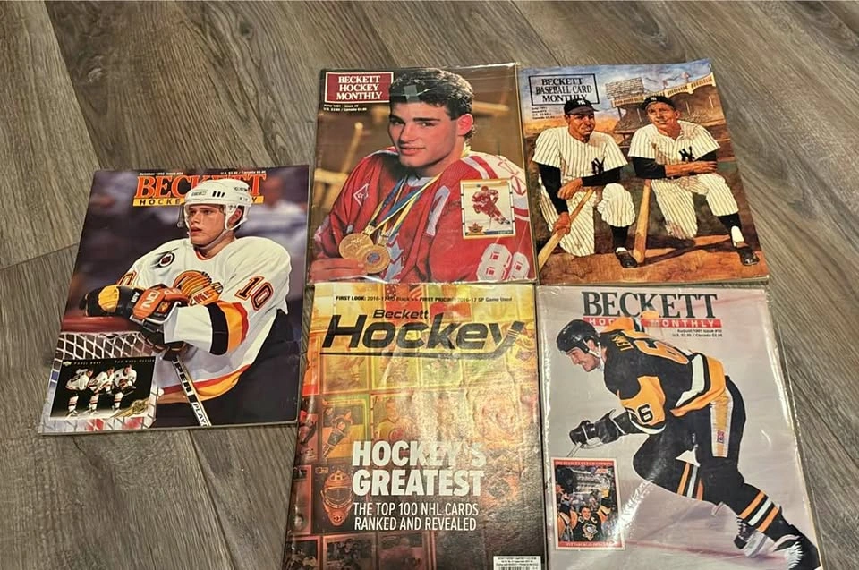 Hockey & Baseball Beckett lot