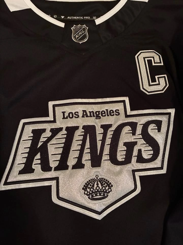Wayne Gretzky Jersey LA Kings 99 - photo 4