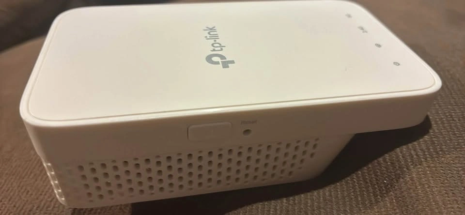 TP-Link RE300 AC1200 Dual Band WiFi Range Extender - photo 2