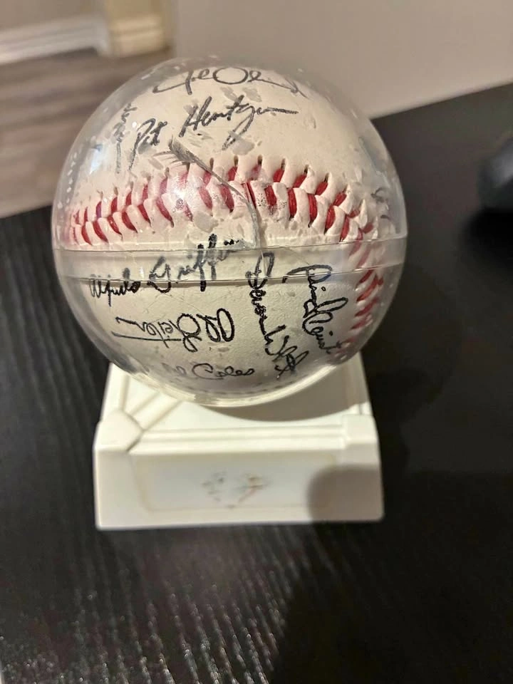 Toronto Blue Jays 1991 Signed baseball