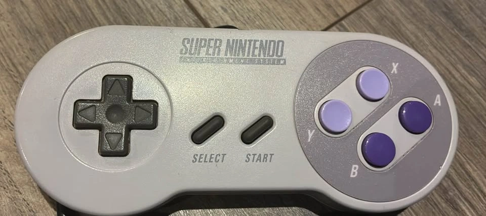 Original Super Nintendo Controller Mint - photo 2