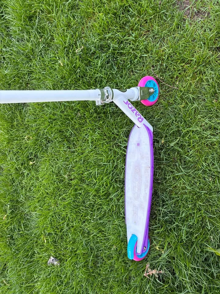 Girls Scooter - photo 2
