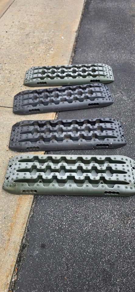 2 Pairs of Off-Road Recovery Heavy Duty Traction Boards - photo 2