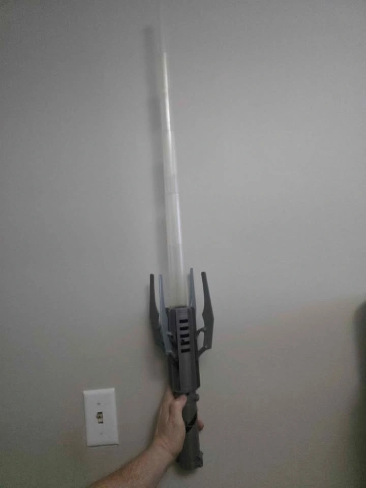 2007 Hasbro Star Wars Force Unleashed Deluxe Lightsaber - photo 3