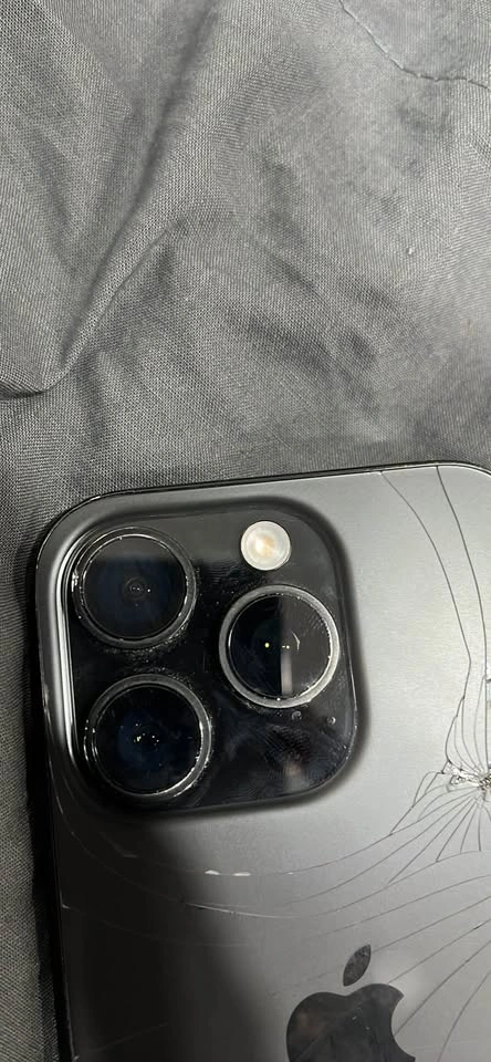 iPhone 14 Pro (Locked) - photo 2