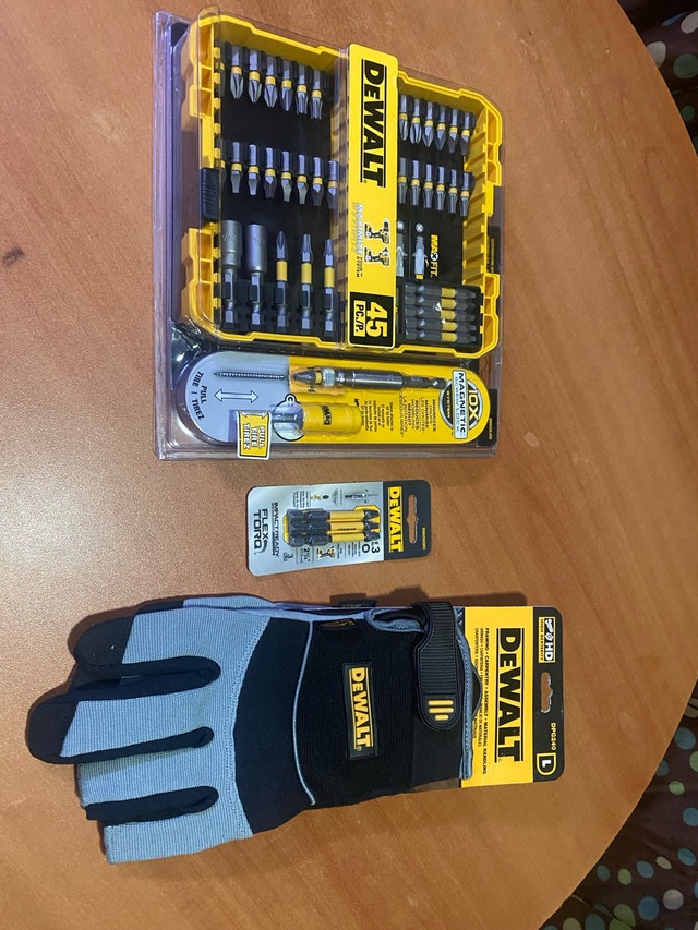 DeWALT 20V Max XR Tool Bundle - photo 3