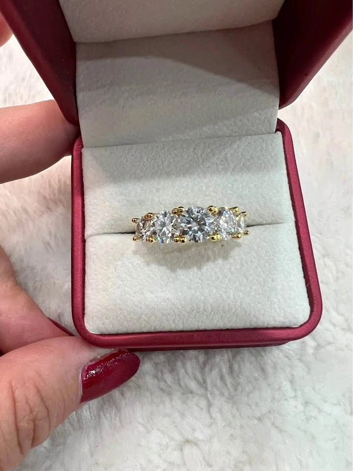 3.6CT GRA Certified Moissanite Ring Sizes 5-10