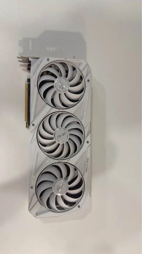 ASUS ROG STRIX RTX 3090 OC WHITE 24GB - photo 2