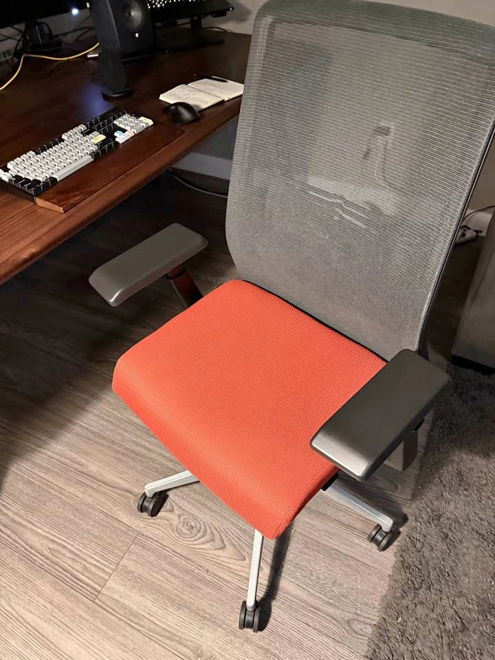 Haworth Very Ergonomic Task Chair - Fully Loaded, Like-New