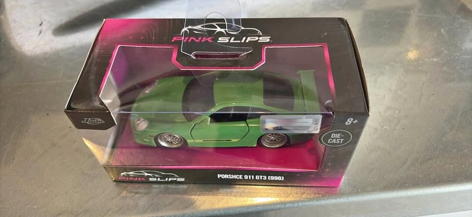 Jada Toys Pink Slips Porsche 911 GT3 (996)