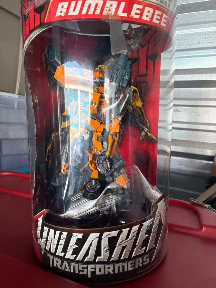 Transformers Movie Unleashed Bumblebee 2006 - photo 3