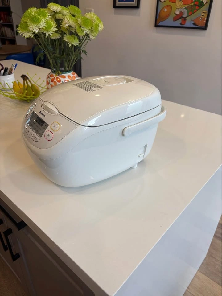 Panasonic SRCN108 Cup Electronic Rice Cooker/Warmer - photo 2