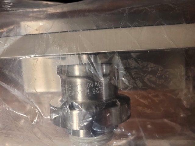 Bathroom Vanity Light Fixture - 39in (new in box) - photo 3