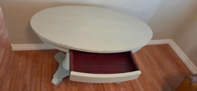 Antique Oval Entry/Accent Table - photo 2
