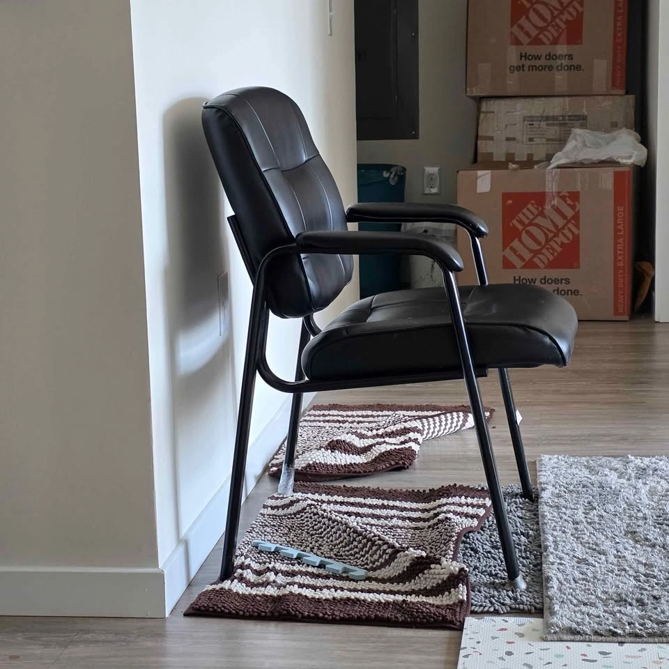 Black Faux Leather Guest Office Chair - photo 3