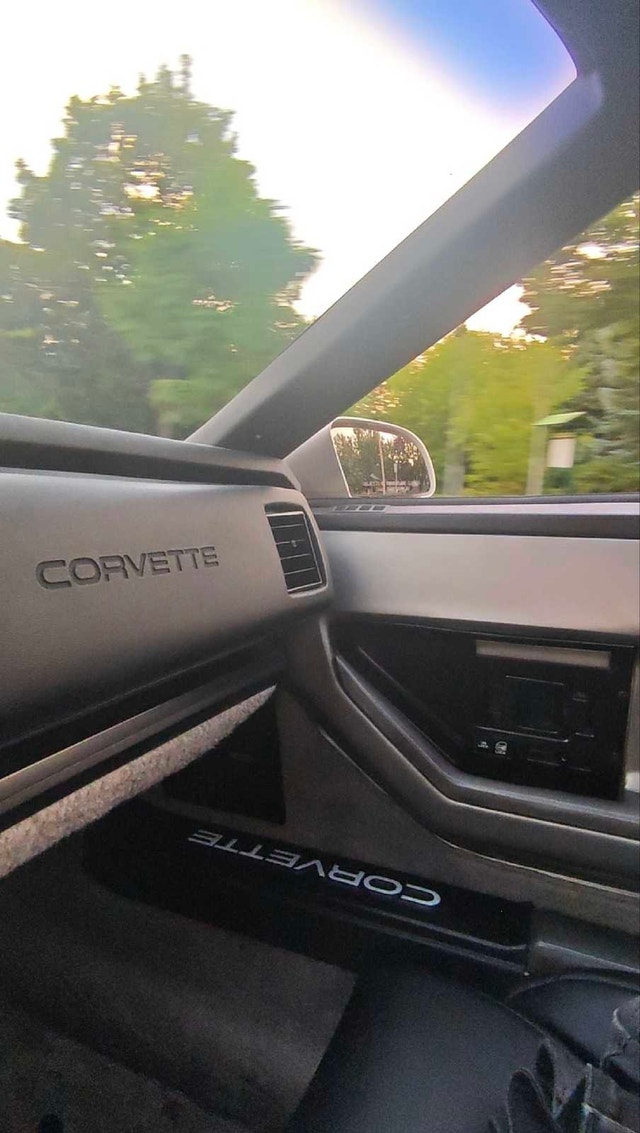 Chevrolet Corvette C4 1985 Targa Top 5.7L 350 V8 - photo 4